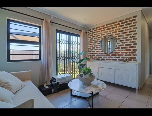 2 BEDROOM HOUSE FOR SALE IN LEOPARD’S REST